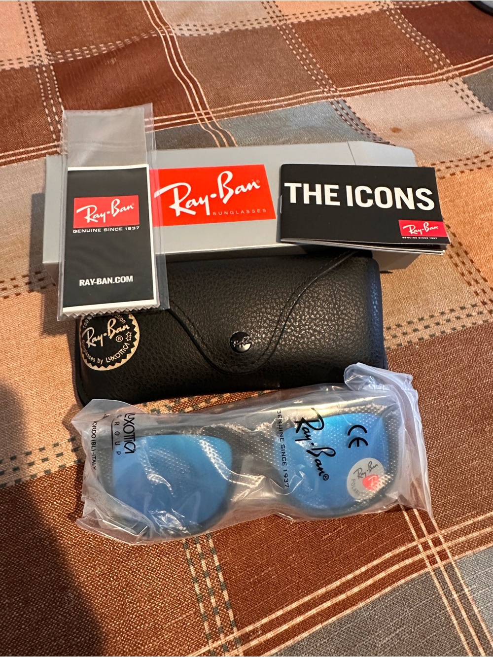 Ray-Ban Justin Men's Blue Lens Sunglasses with Black Case and Packaging